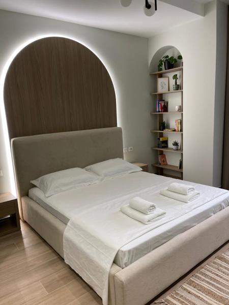 På billedet ses objektet Deluxe Residence beliggende i byen Durrës.
