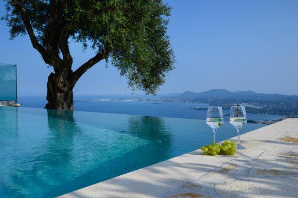 På billedet ses objektet Corfu Infinity View Apartment beliggende i byen Strinýlas.