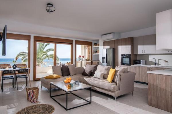 照片显示了位于Lygaria市的Diamanti Residence Beachfront Orange apt-Ligaria物件。