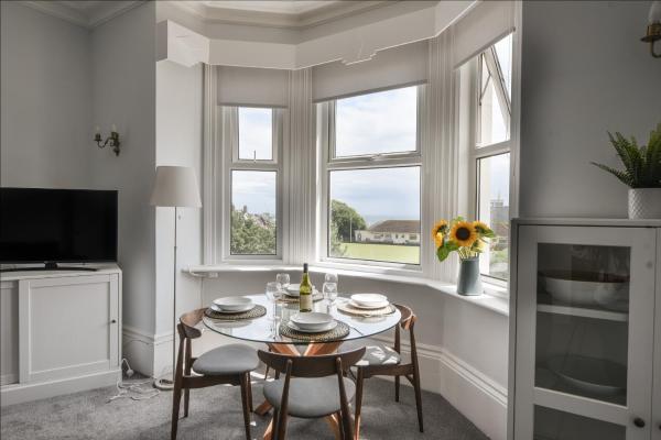 Foto 4: Flat 2, 10 Seafield Road