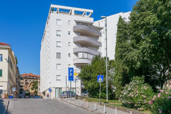 Nella foto è visibile l'oggetto Apartments with WiFi Split - 21385 situato nella città di Spalato (Split).
