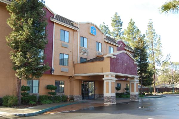 A la foto es mostra l'objecte Pleasant Hill Inn situat a la ciutat de Pacheco.