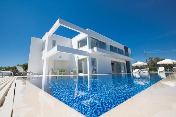 A la foto es mostra l'objecte Villa Marilia situat a la ciutat de Protaras.