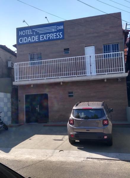 Na fotografii je vidět objekt HOTEL CIDADE EXPRESS 24H nacházející se ve městě Teresina.