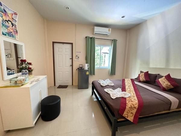 Painting Family Hostel - Khao Sok