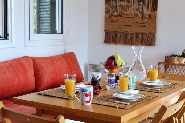 Foto 3: Caper & Olive mountain cottage