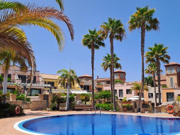 Nella foto è visibile l'oggetto Modern Townhouse Ocean Front situato nella città di Adeje.
