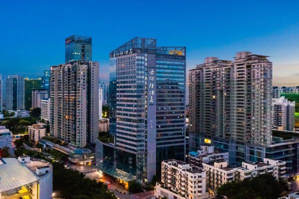 A la foto es mostra l'objecte Sentosa Hotel Shenzhen Feicui Branch, Enjoy tropical swimming pools and high-class fitness club situat a la ciutat de Shenzhen.