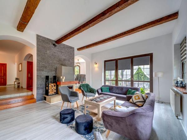 Na zdjęciu widoczny jest obiekt Holiday Home Zameczek Falsztyn by Interhome położony w mieście Falsztyn.
