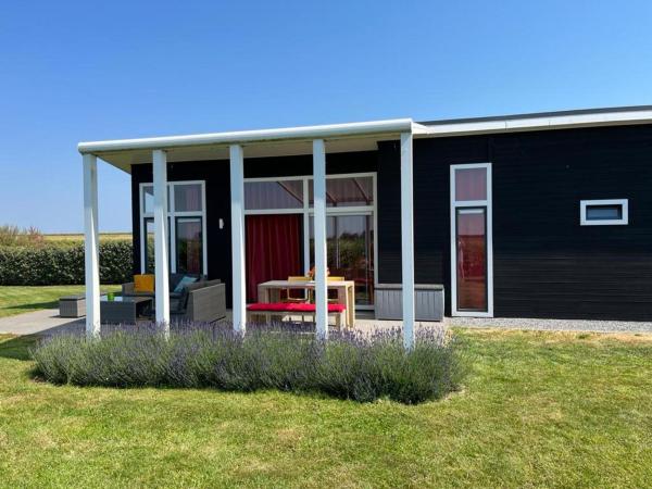 A la foto es mostra l'objecte Holiday Home Ruisweg 51 by Interhome situat a la ciutat de Wemeldinge.