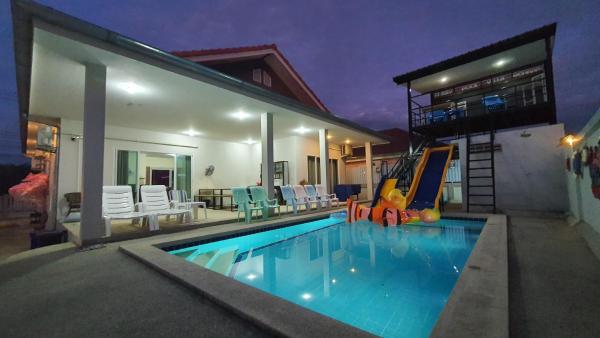 A la foto es mostra l'objecte Family POOL VILLA CHAAM situat a la ciutat de Cha-am.