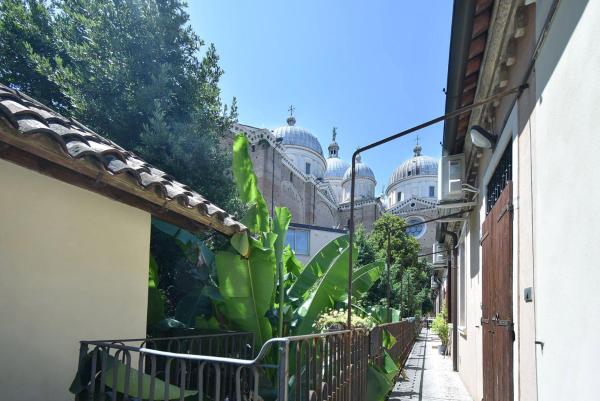 A la foto es mostra l'objecte Welc-ōm Santa Giustina apartment situat a la ciutat de Pàdua.