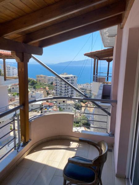 Blue Breeze Side View Apartment, Sarandë