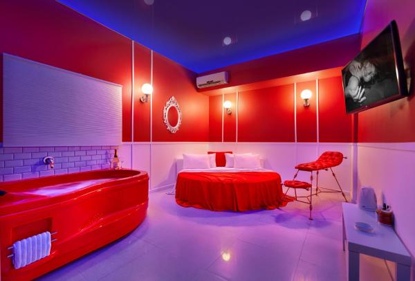På billedet ses objektet Metro Elegance Suites beliggende i byen Bnei Brak.
