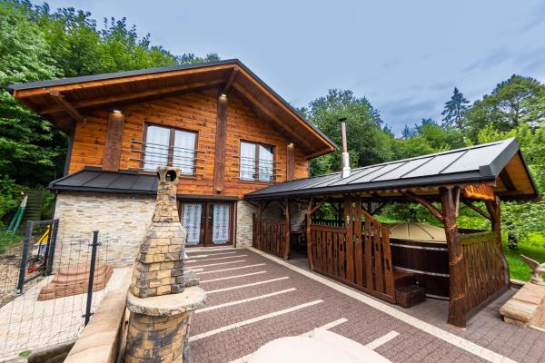 Na fotografii je vidět objekt U Tadka dom z jacuzzi nacházející se ve městě Visla.