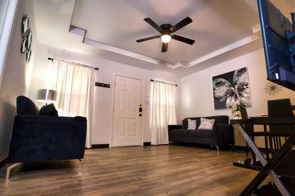 Fotografia 6: Chic & Cozy 2 bedroom - 1 bathroom - RATED BEST