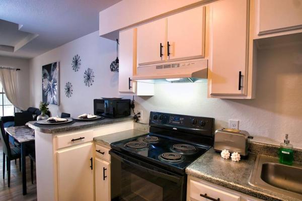 Fotografia 7: Chic & Cozy 2 bedroom - 1 bathroom - RATED BEST