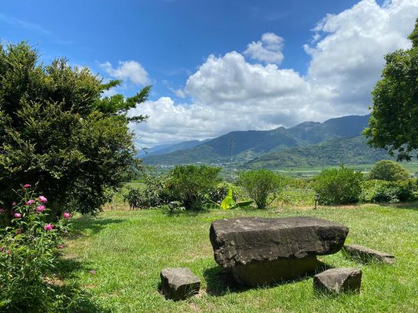 The photo shows the Oh! Yosuw BnB located in the city of Chulu.