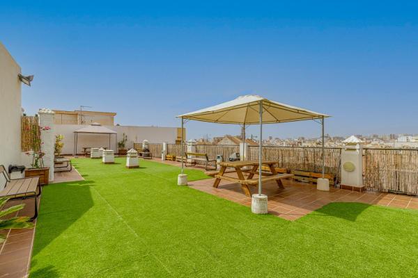 Na zdjęciu widoczny jest obiekt FUN BUILDING TERRACES by HOMEABOUT położony w mieście Malaga.