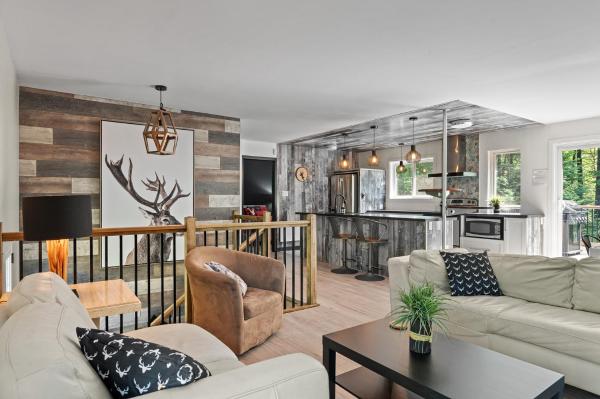 På bildet vises objektet Le Panaché-Chalet à louer Stoneham som ligger i byen Stoneham.