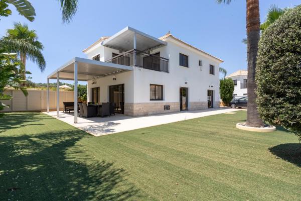 A la foto es mostra l'objecte Lime 3-Bedroom Villa in Protaras situat a la ciutat de Protaras.