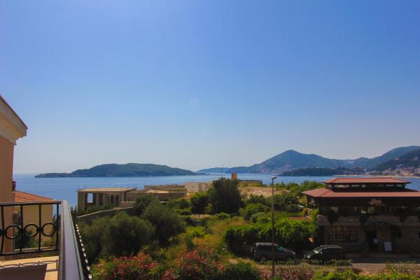 A la foto es mostra l'objecte Amazing Sea View Kamenovo situat a la ciutat de Bečići.