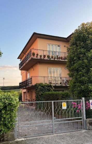 A la foto es mostra l'objecte B&B Francesco situat a la ciutat de Pisa.