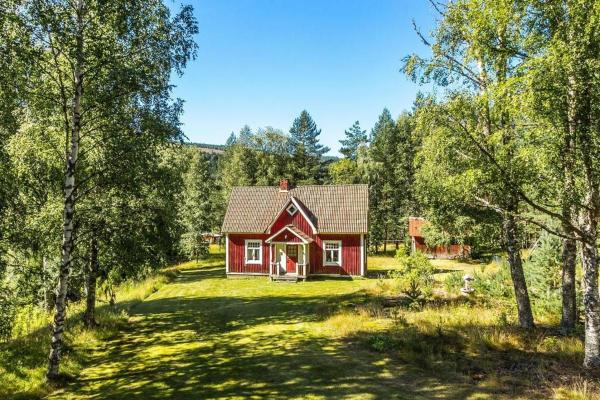 På bilden syns objektet Lekvattnet 129 som ligger i staden Mårbacken.