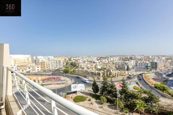 En la foto se muestra el objeto Spacious, 1BR duplex off UNI/Hospital with WIFI by 360 Estates ubicado en la ciudad de Msida.