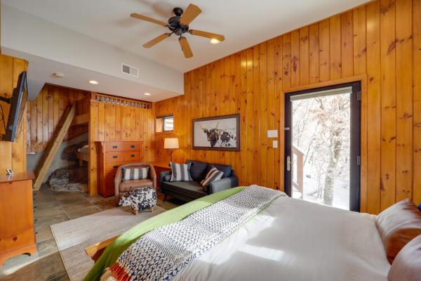 Foto 2: Views & Hot Tub! Beech Mtn 'Sky Barn Retreat'