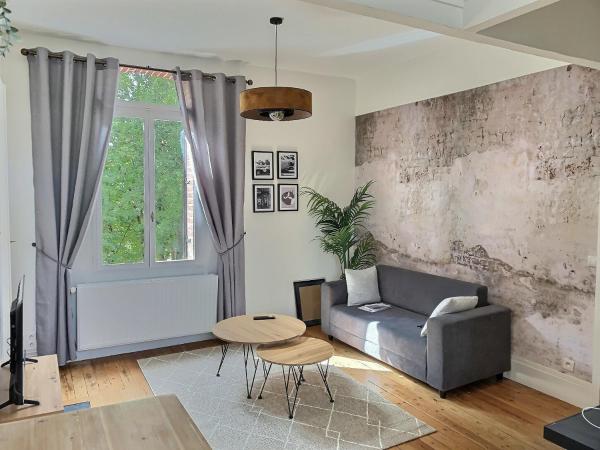 A la foto es mostra l'objecte Beau Duplex proche Centre Gare situat a la ciutat de Amiens.