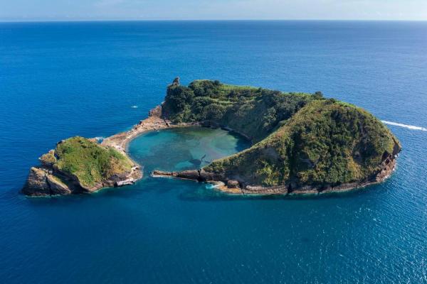 A la foto es mostra l'objecte Casa da Baleia T1 situat a la ciutat de Vila Franca do Campo.