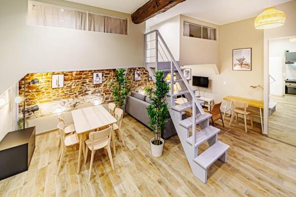 På billedet ses objektet The Montesquieu Loft - Spacious 6 People - Saxe Gambetta beliggende i byen Lyon.