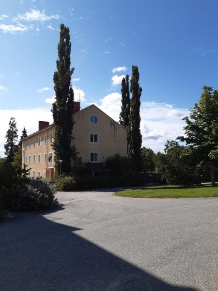 Nella foto è visibile l'oggetto Vårsta logi situato nella città di Glon.