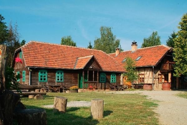 En la foto se muestra el objeto Pension Kezele ubicado en la ciudad de Vagovina.