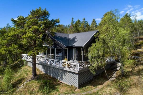 Auf dem Foto ist das Objekt Cabin in Malangen in der Stadt Mestervik zu sehen.