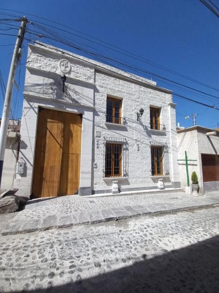 На фото показан объект Quinta Alpaca - Departamento 1er piso, расположенный в городе Мирафлорес.