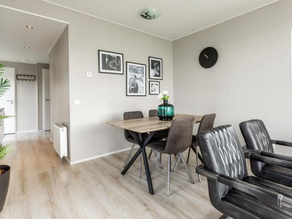 Fotografie 2: Chalet with Pond View in Gelderland