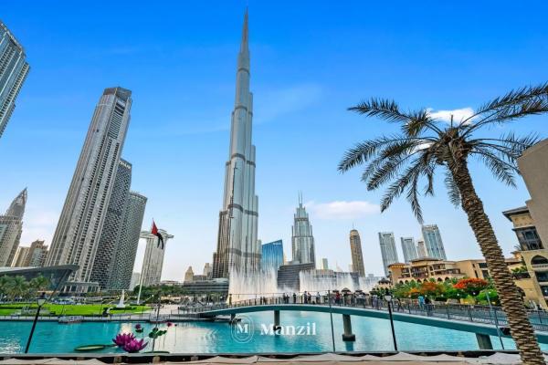 Na fotografii je vidět objekt Manzil - Luxury 3BR Villa w/ maid room, Full Burj & Fountain view nacházející se ve městě Dubaj.
