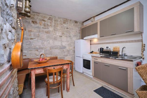 Na fotografii je vidět objekt Apartment Galeriana Palace by Litto nacházející se ve městě Split.