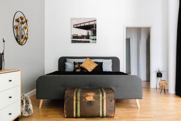 A la foto es mostra l'objecte 90sqm 2BR Design Gem - outdoor terrace situat a la ciutat de Berlín.