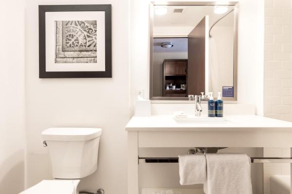 Zdjęcie 8: Four Points by Sheraton Kelowna Airport