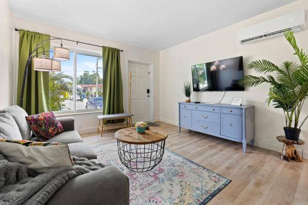 Enchanting Cozy Apartment 10 Min Away From Airport, Calle 8, Brickell, Coral Gables, The Beach And More! - Miami, FL