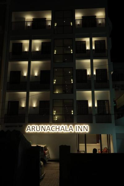 A la foto es mostra l'objecte ARUNACHALA INN situat a la ciutat de Kovakulam.