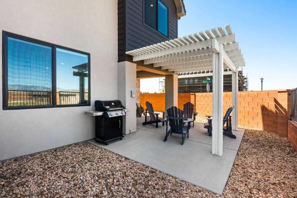 Photo 9 : Sunset on Sage #37 townhouse