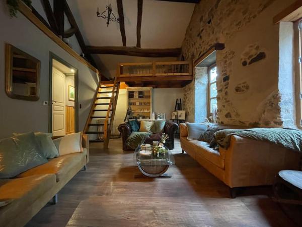 A la foto es mostra l'objecte Maison Vigneron - Maison et Studio situat a la ciutat de Vernay.
