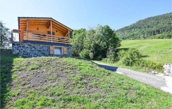 Nella foto è visibile l'oggetto Beautiful Home In Capovalle With Wifi situato nella città di Bollone.