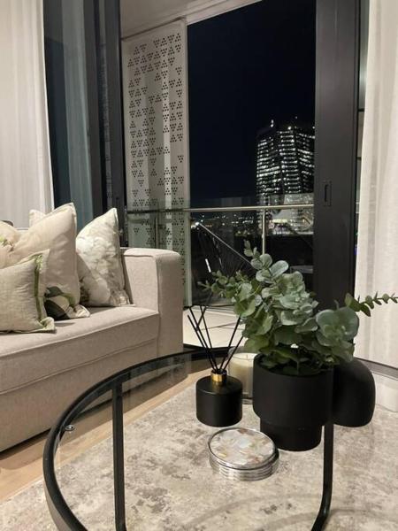 A la foto es mostra l'objecte Ellipse Waterfall luxurious unit situat a la ciutat de Midrand.