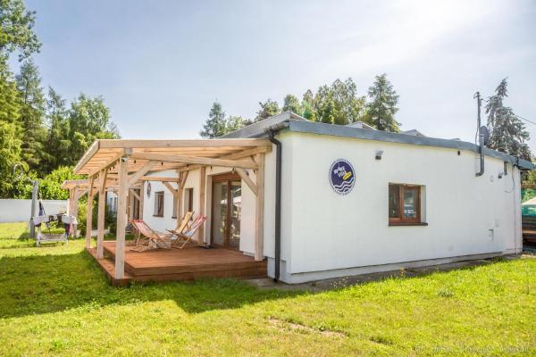 På bildet vises objektet Wake Villa som ligger i byen Podkowa Leśna.