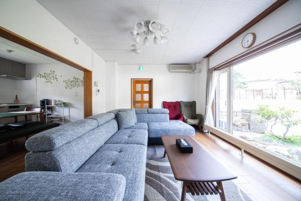 På billedet ses objektet The Villa Moiwa beliggende i byen Ishiyama.